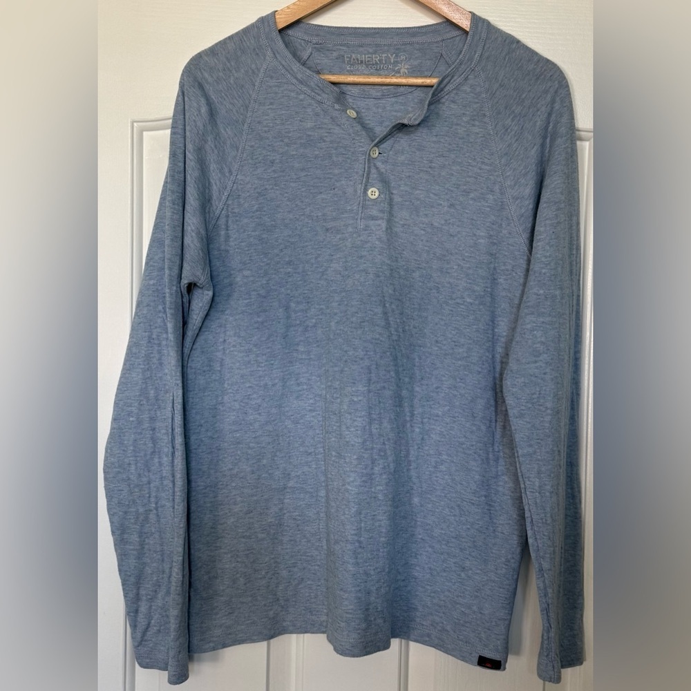 EUC⚡️Faherty Cloud Cotton ☁️ Raglan Henley Long Sleeve Shirt Men’s M Blue